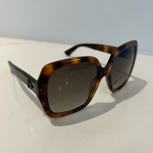 GUCCI Sunglasses Brown / Tortoise - Picture 3 of 9